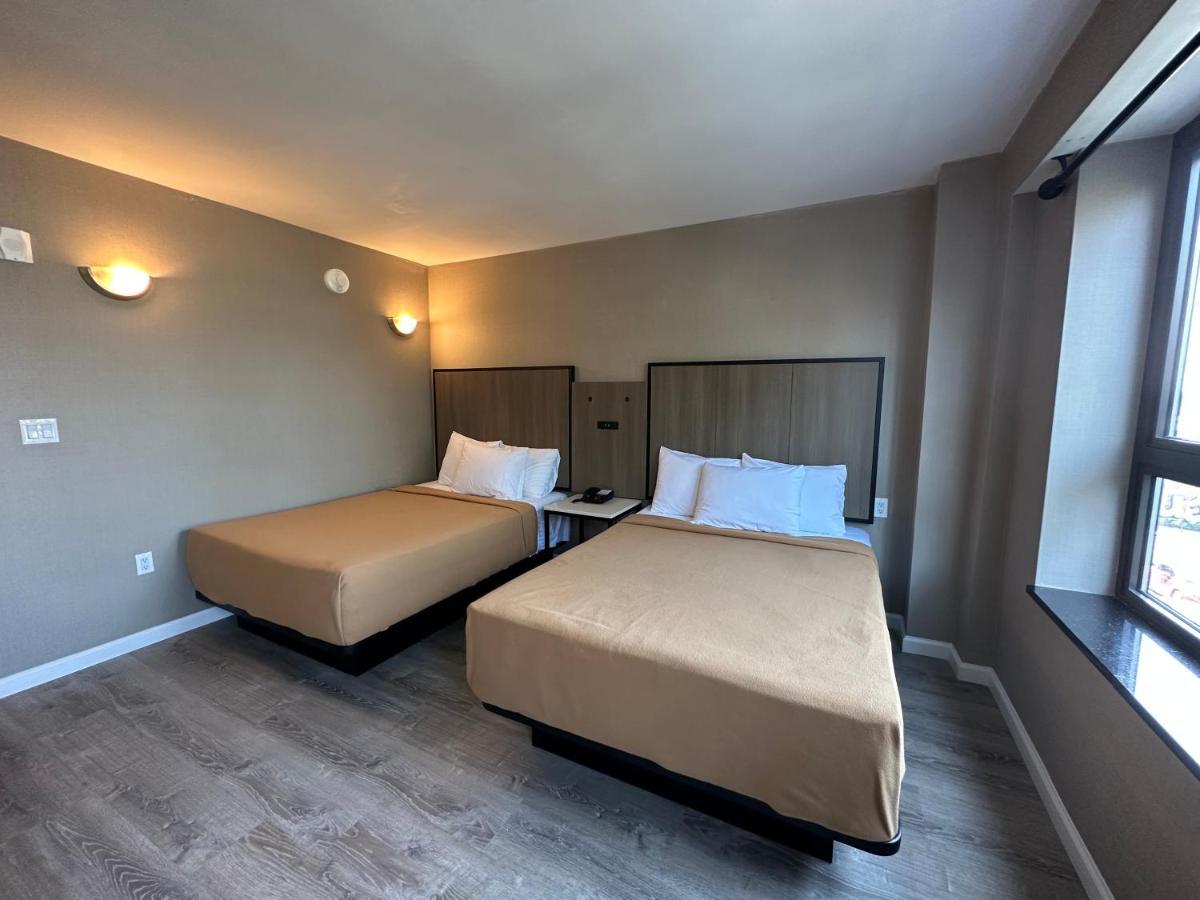 Regal Inn & Suites New York Laguardia Hotel Dış mekan fotoğraf