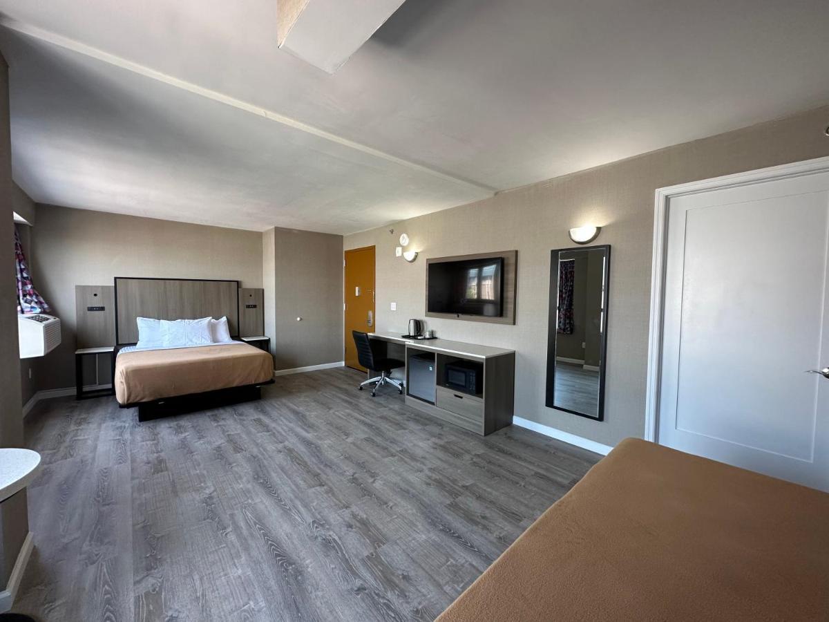 Regal Inn & Suites New York Laguardia Hotel Dış mekan fotoğraf