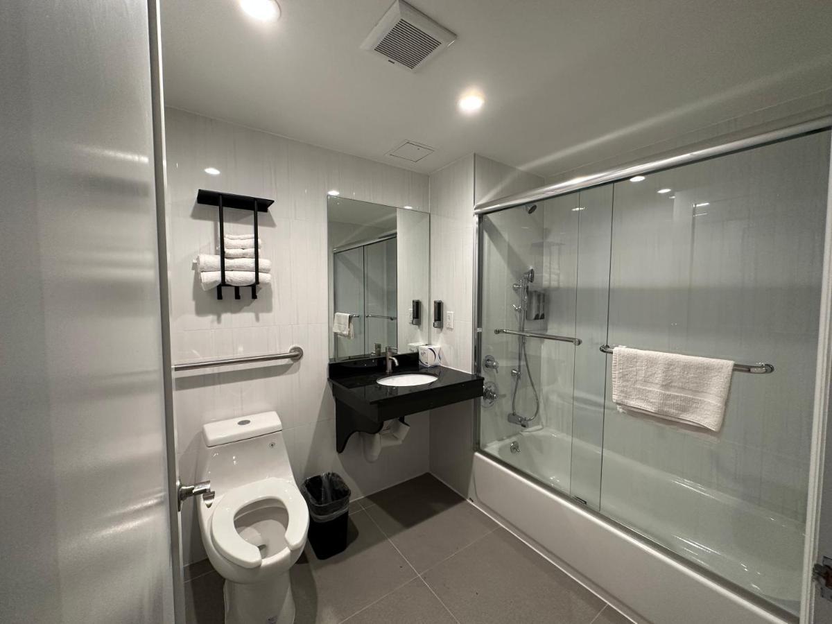 Regal Inn & Suites New York Laguardia Hotel Dış mekan fotoğraf