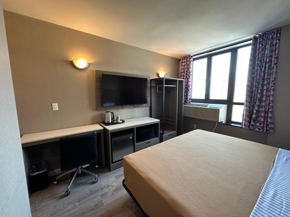 Regal Inn & Suites New York Laguardia Hotel Dış mekan fotoğraf