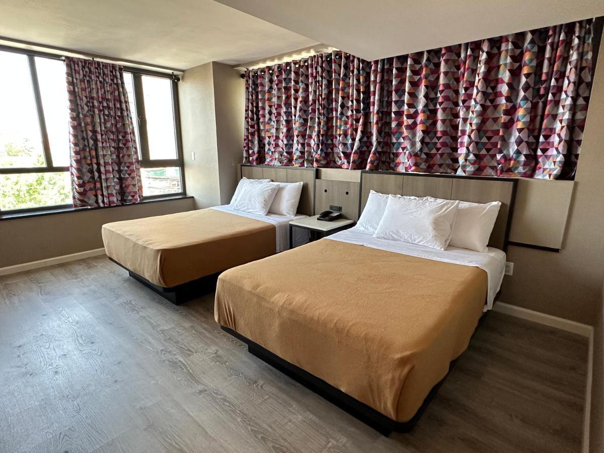 Regal Inn & Suites New York Laguardia Hotel Dış mekan fotoğraf